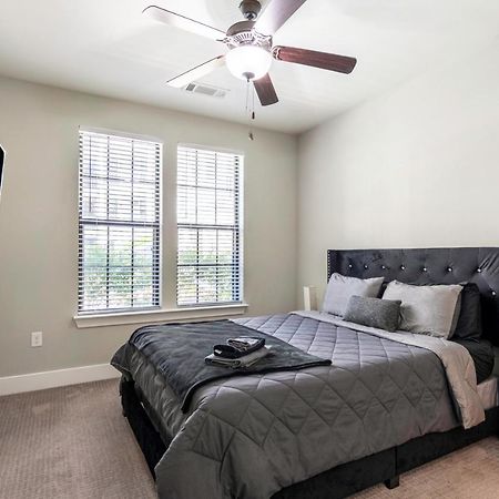 Atlanta Luxury Housing Exterior photo