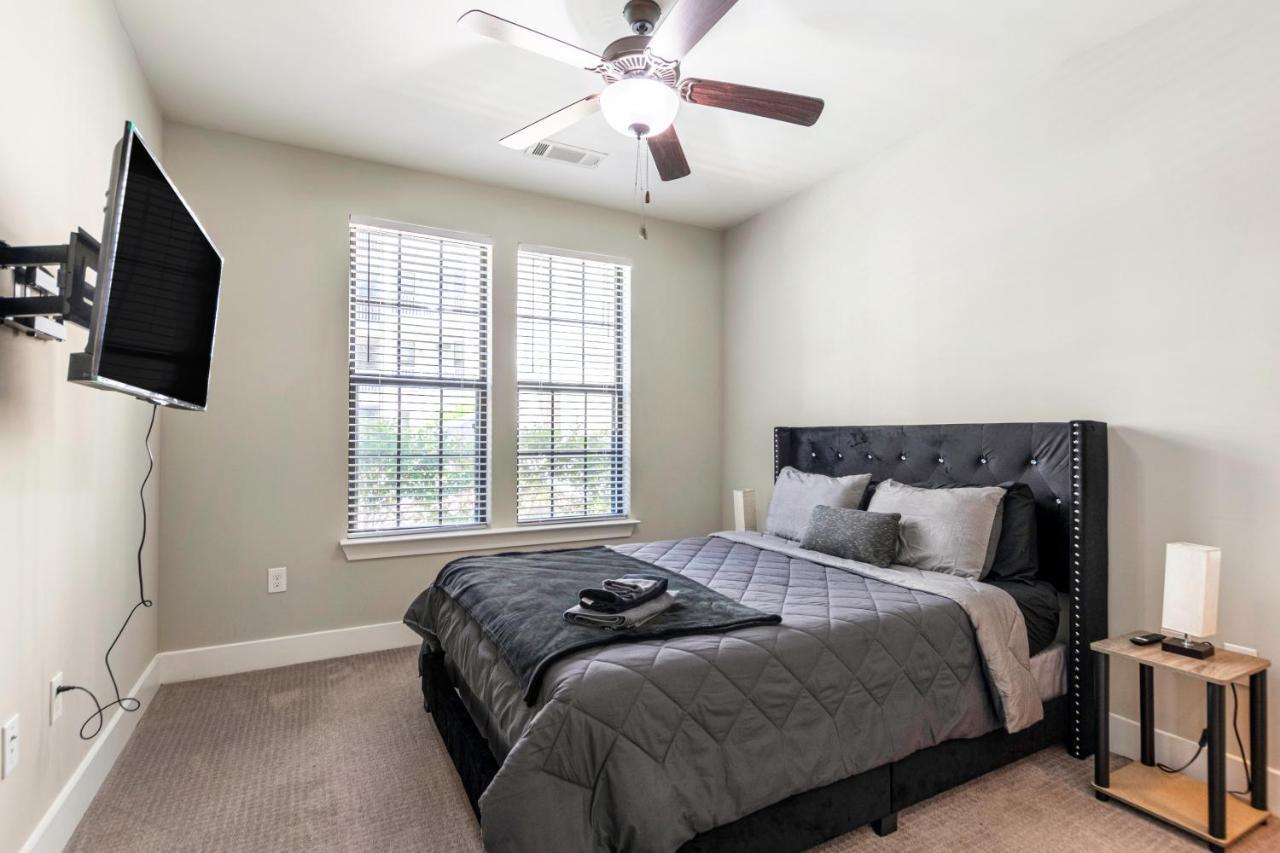 Atlanta Luxury Housing Exterior photo