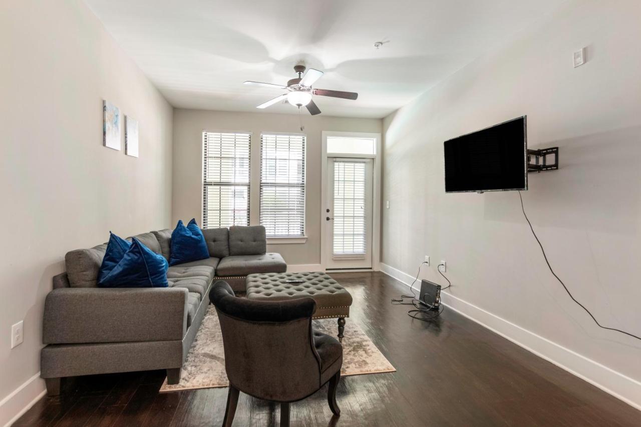 Atlanta Luxury Housing Exterior photo