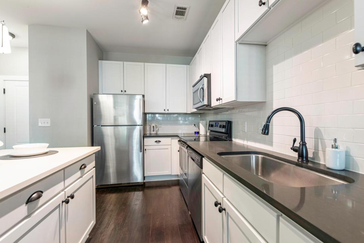 Atlanta Luxury Housing Exterior photo